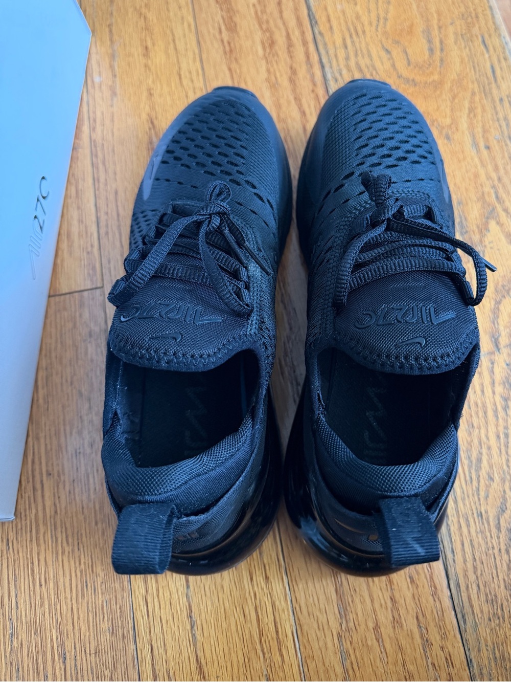 Nike Men’s Black Air Max Knit Sneakers - NEVER WORN
